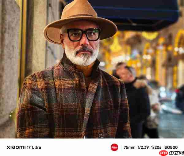 小米17 Ultra夜景人像样张公布：4大黄金人像焦段 全2亿像素光学直出  第3张