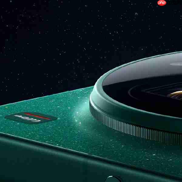 小米最惊艳、最薄的Ultra！小米17 Ultra星空绿外观细节公布：超大R角2D直屏  第1张