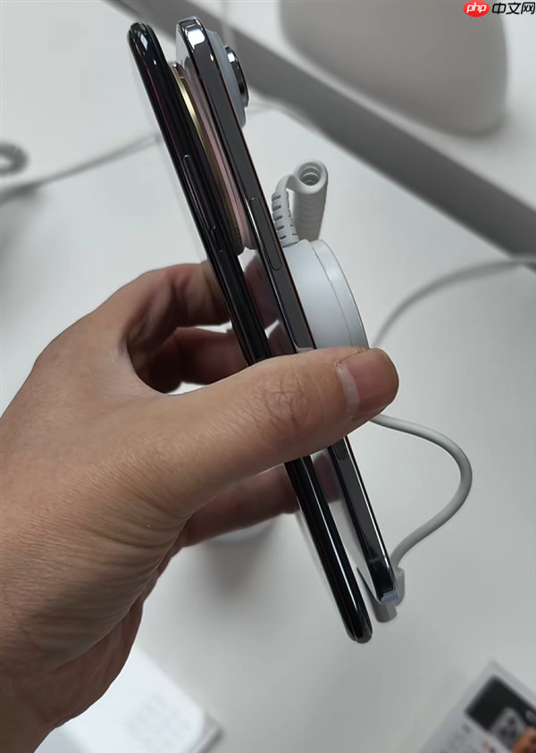 6.6mm VS 5.6mm！华为Mate 70 Air/苹果iPhone Air配置对比  第2张