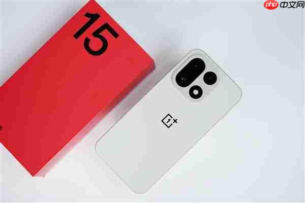 行业第一块165Hz高刷高分屏！一加15图赏  第9张