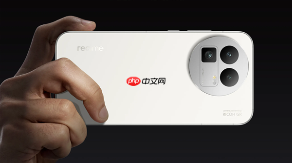 2899元起最强标准版！真我GT8发布：骁龙8至尊版双芯+5000万潜望长焦  第3张