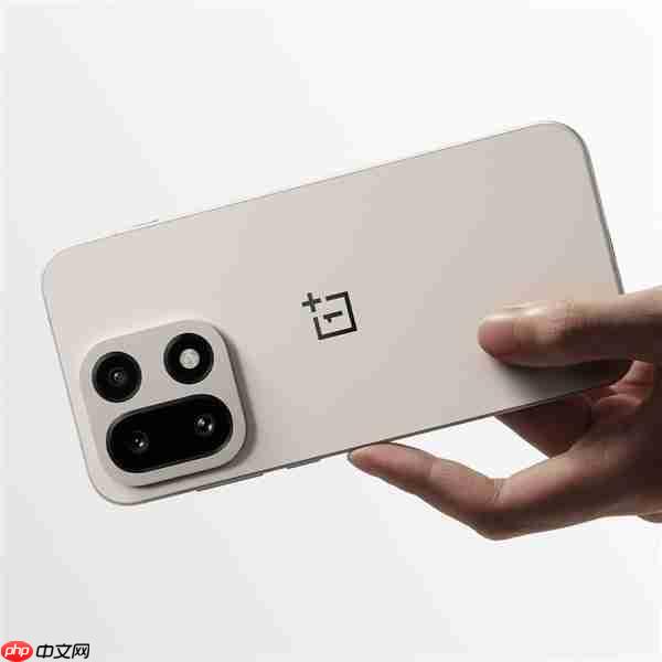 正式开启165Hz手机时代！一加15、一加Ace 6定档10月27日发布  第2张