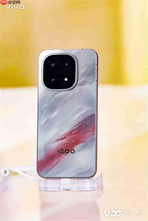 iQOO 15独家标配AR增透消反保护膜 产品经理：成本高 别撕掉它  第3张