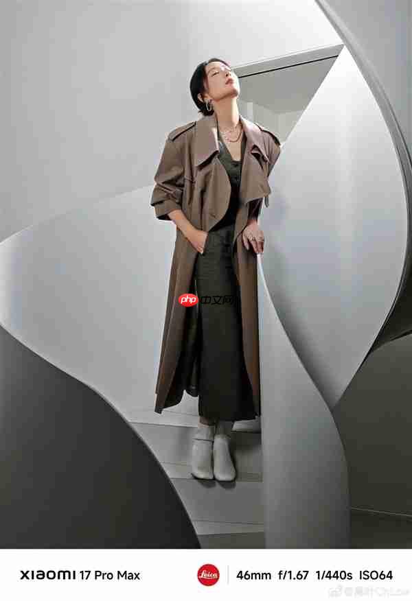 “大嫂”高叶用上小米17 Pro Max：拍摄绝美逆光大片  第5张