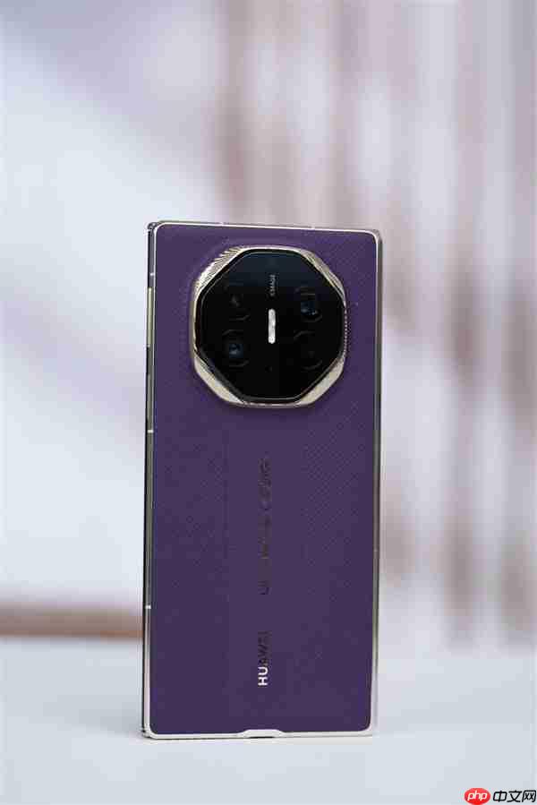 全球第2款三折叠！华为Mate XTs非凡大师图赏  第26张