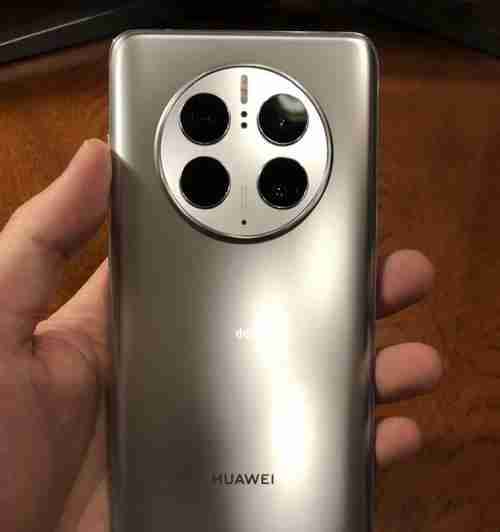 华为手机黑白屏问题的解决方法（解决华为手机黑屏或白屏的简易步骤）  第1张