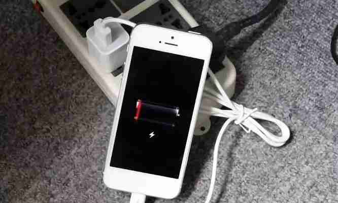 手机充电速度提升的方法与技巧（如何加快手机充电速度）  第1张