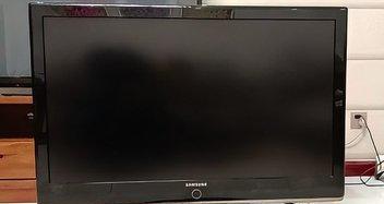 康佳电视开机黑屏故障的解决方法（如何应对康佳电视开机黑屏问题）  第3张