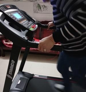 跑步机没有心率测试功能的解决方法（如何在没有心率测试功能的跑步机上掌握心率状况）  第2张