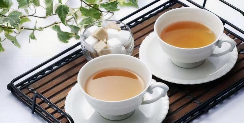 早上眼睛怎么快速消肿（有效方法帮助你解决早上眼睛浮肿问题）  第2张