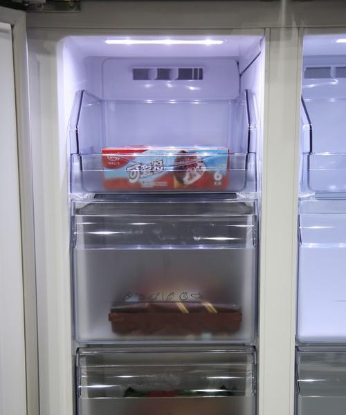 以冰箱带bcd，探究现代生活的便捷之道（冰箱的性变革与人们的日常生活）  第3张