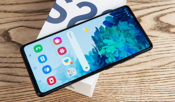 如何在三星Galaxy S20手机上使用分屏显示？指南：在S20上设置多任务界面