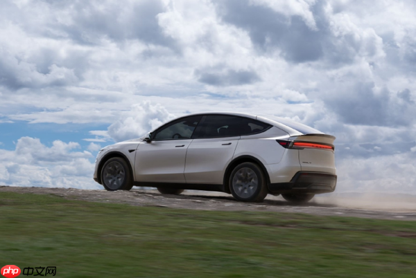 1月1日-11日全国乘用车批发销量下跌40% 达38.1万辆  第1张