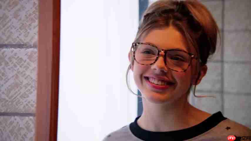 摆脱贫民窟！丑小鸭变天鹅：查莉的励志故事  第7张