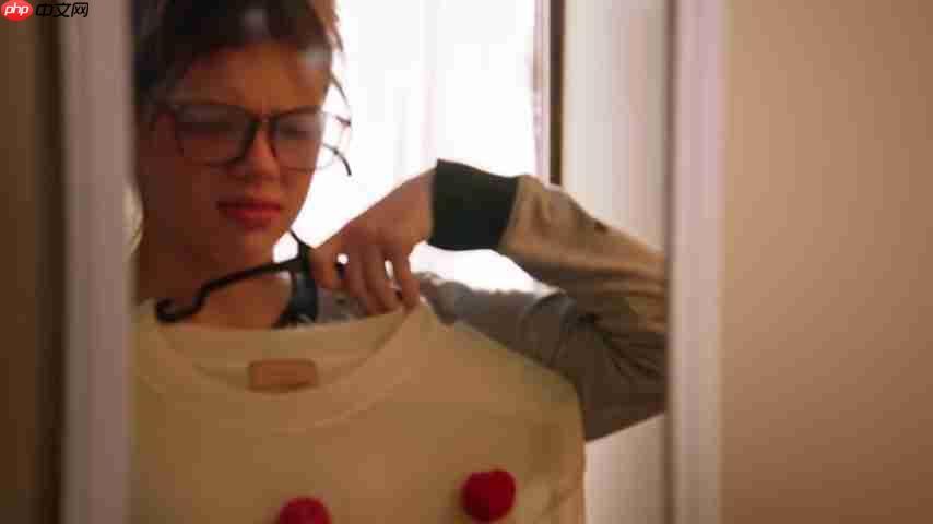 摆脱贫民窟！丑小鸭变天鹅：查莉的励志故事  第5张