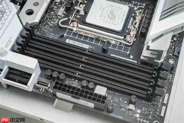 内存市场彻底乱套！DDR3主板销量疯涨2-3倍：离DDR2不远了  第1张