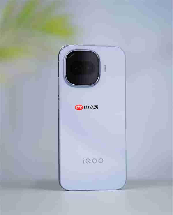 7600mAh超薄大电池！iQOO Z11 Turbo图赏  第9张