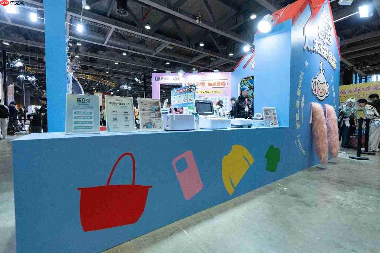 萤火虫漫展人气王！乐立克双展位解锁DIY次元狂欢，手残党也能轻松出片  第14张