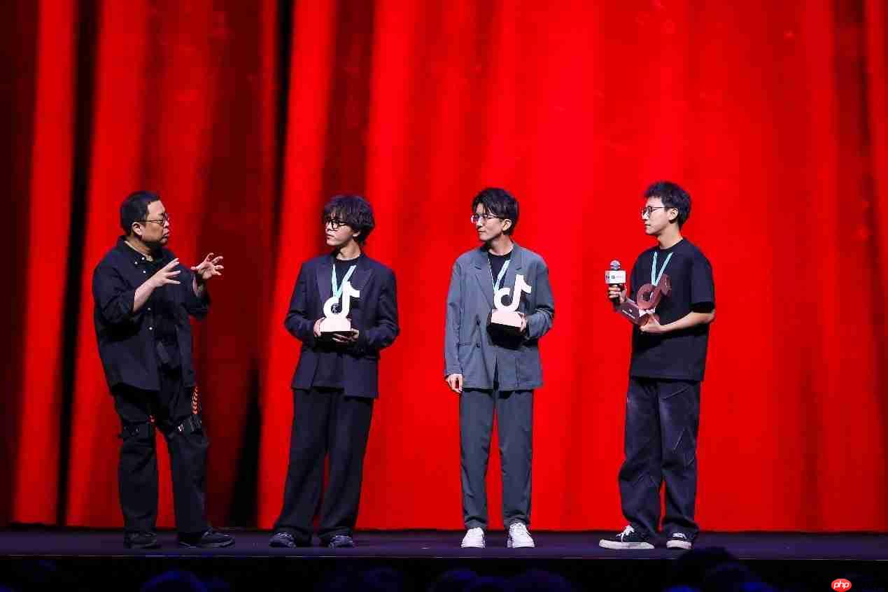 罗永浩“科技春晚”推荐抖音精选App：“让懂行用户为你挑选万里挑一的好内容”  第3张