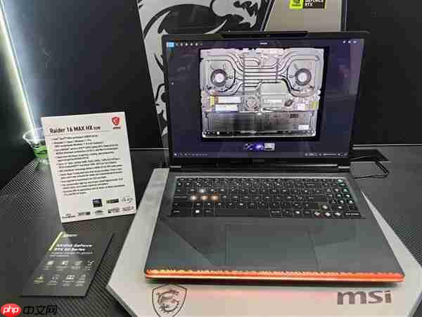 首款性能释放300W游戏本！微星全新泰坦16/MAX亮相：满功耗RTX 5090  第2张