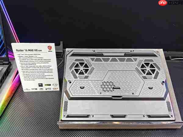 首款性能释放300W游戏本！微星全新泰坦16/MAX亮相：满功耗RTX 5090  第3张