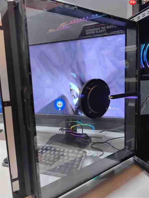 华硕梦幻电竞旗舰！ROG枪神10X台式机惊艳首秀：首创全息投影颜值无敌  第13张