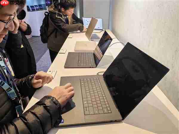 戴尔重新推出XPS笔记本：双层OLED屏 配酷睿Ultra 3系列处理器  第3张