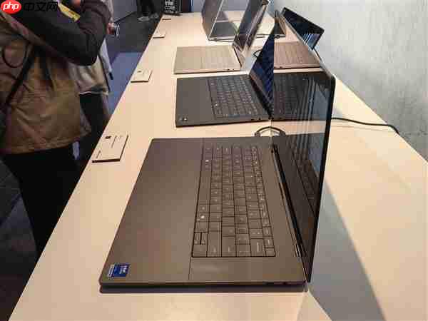 戴尔重新推出XPS笔记本：双层OLED屏 配酷睿Ultra 3系列处理器  第7张