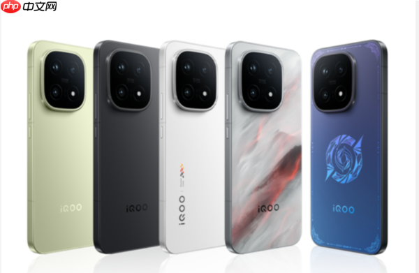 iQOO 15 Ultra外观渲染图曝光 搭载主动散热风扇+肩键  第1张