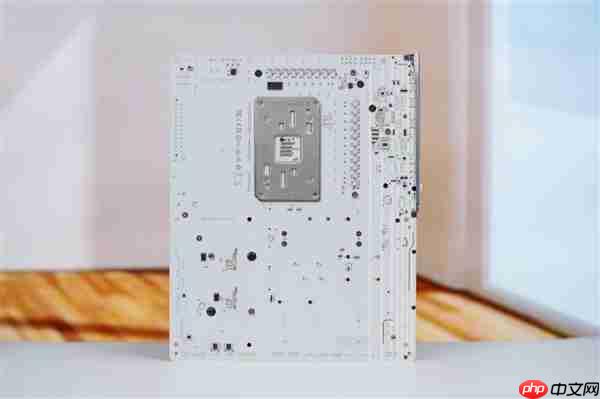 实木+皮革都用上了！技嘉木雕X870E AERO X3D WOOD主板图赏  第20张
