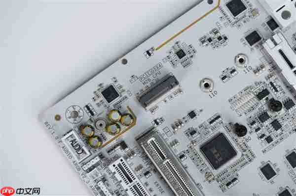 实木+皮革都用上了！技嘉木雕X870E AERO X3D WOOD主板图赏  第21张