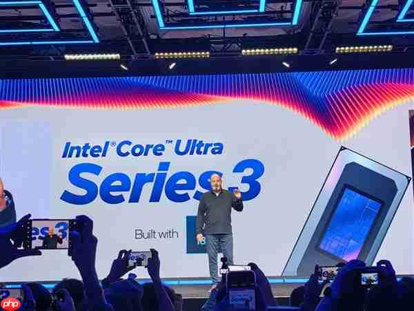 27小时x86续航王！Intel正式发布酷睿Ultra 300系列CPU：游戏性能提升77%