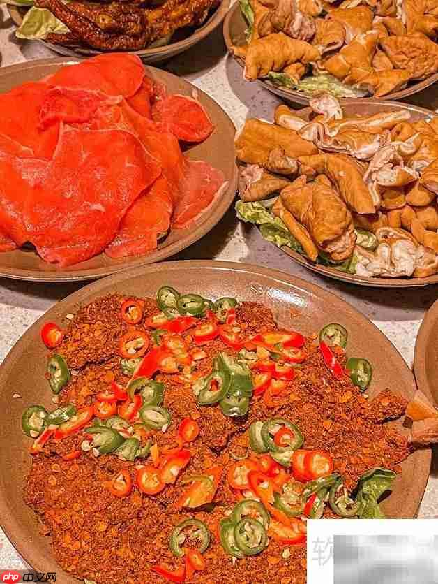 洪崖洞火锅赏嘉陵江夜景  第4张