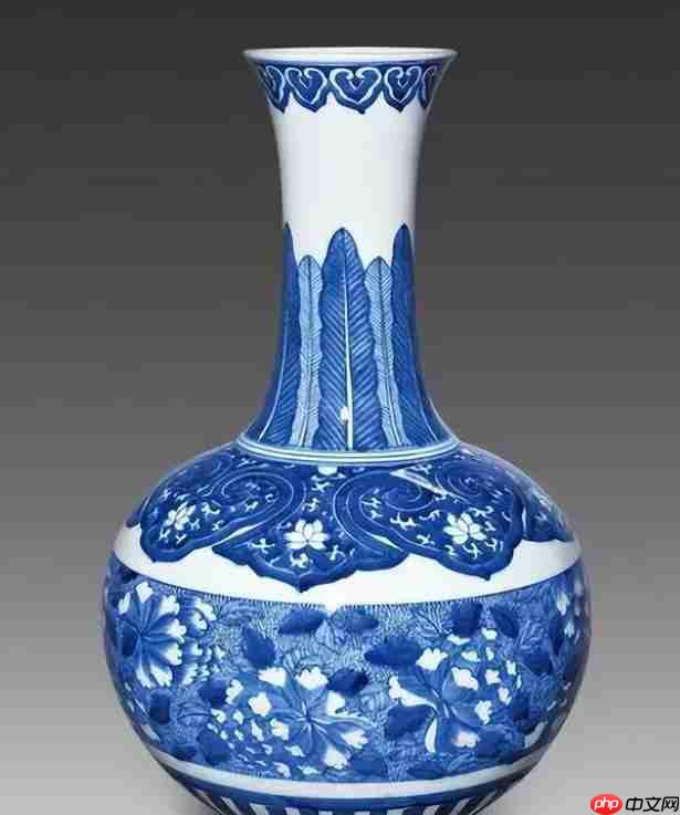 白釉青花一火成花从釉里透分明说的是哪种工艺品  第1张