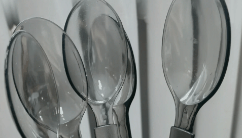 外卖送的塑料勺子是不是很脏?外卖送的塑料勺子干净吗能用吗插图2 外卖送的塑料勺子是不是很脏3