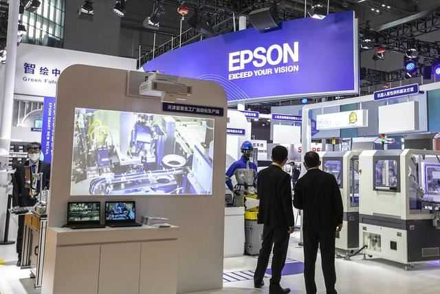 百元投影仪和千元投影仪有何差异 百元投影仪和千元投影仪的六大区别