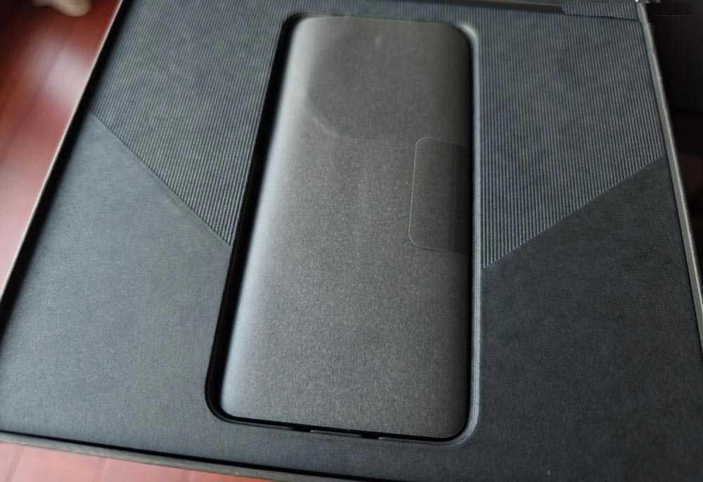 华为 Mate 60 RS 非凡大师手机开箱上手体验插图1