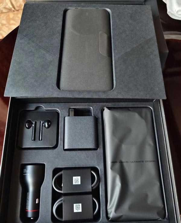 华为 Mate 60 RS 非凡大师手机开箱上手体验插图2