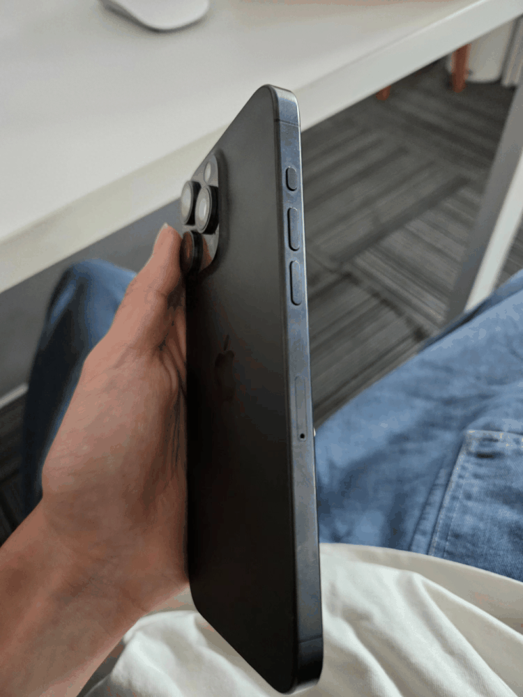 这几点很想吐槽，加了1000元买回来的iPhone 15 Pro Max优缺点插图2