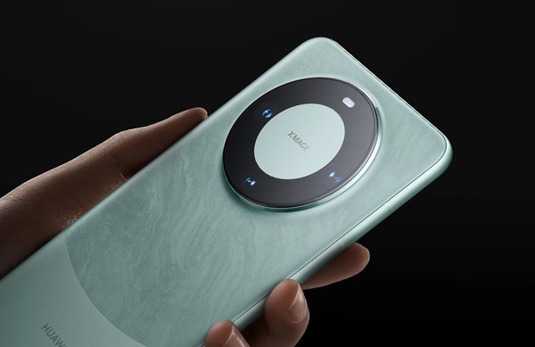 多家外媒分析称：华为最新手机加剧竞争 苹果感到明显压力