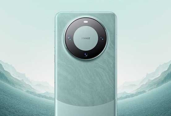 华为Mate60放水里也能用?外国小哥实测后直呼太酷啦!插图 华为Mate60放水里也能用?外国小哥实测后直呼太酷啦!