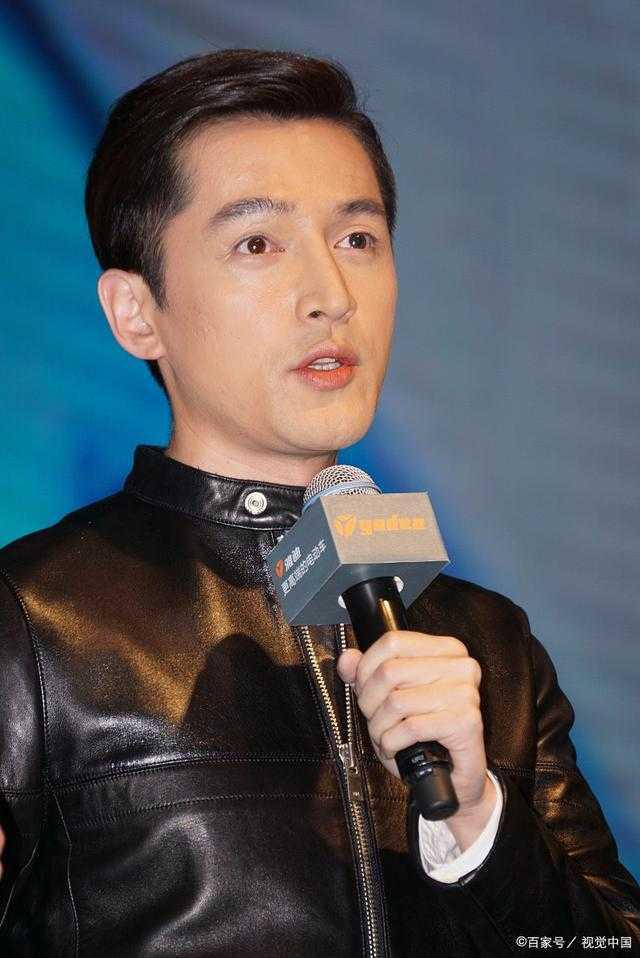 胡歌谈母亲去世悲伤哽咽插图1 胡歌谈母亲去世悲伤哽咽插图1