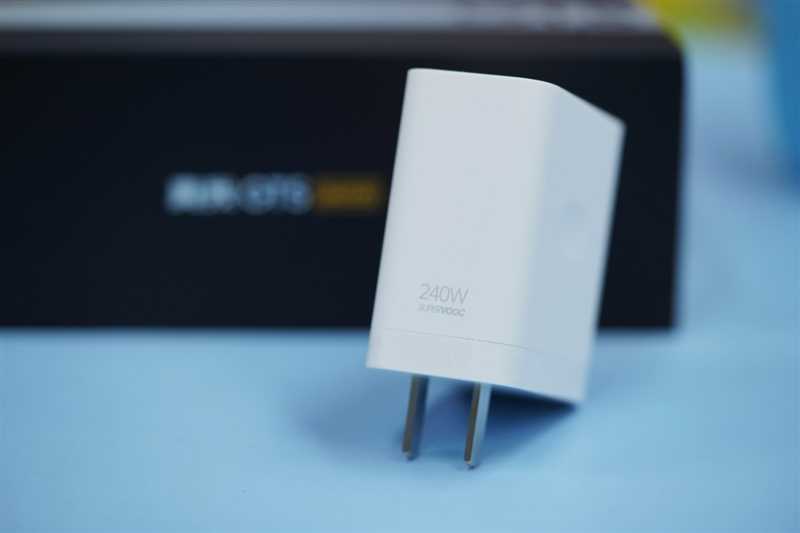 感受一块玻璃的高端质感！真我GT5评测：首创极客性能面板 让芯片调度看得见