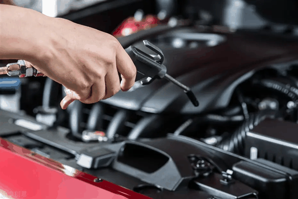 电车再这么卖下去 路边的汽修铺都得倒闭