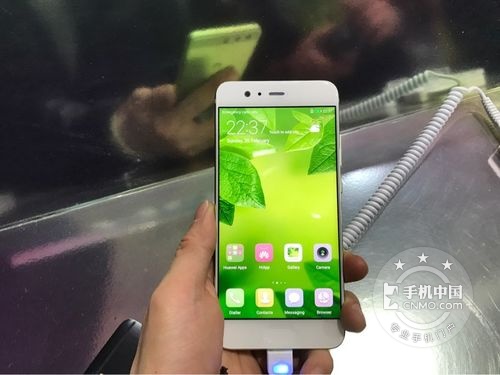 华为P10售价6499元,双摄指纹识别快充