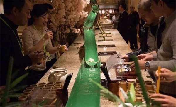 日本流水面致892人中毒 中毒原因分析