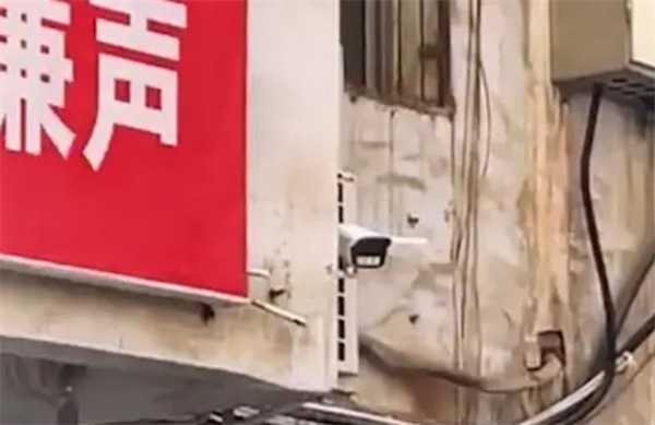 四川一摄像头正对举报箱插图 四川一摄像头正对举报箱