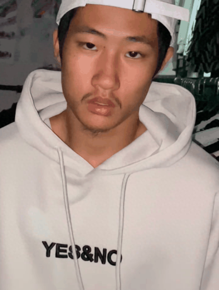 普通男生于文亮10天涨粉100万，本人回应：很多人让我趁现在赚钱，如果我爸赚不了了，我一定会接广告