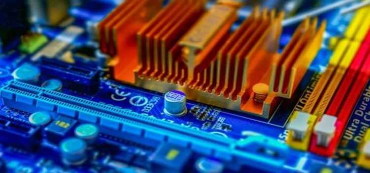 科创100ETF涨近2%