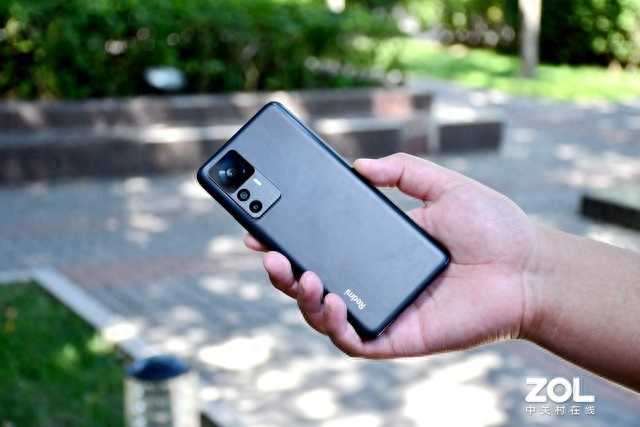 3000元手机买啥好？这四款产品闭眼入都不会错插图2